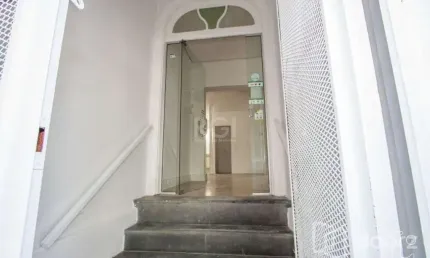 Prédio à venda na rua botafogo, 738, menino deus, porto alegre, 157 m2 por r$ 990.000