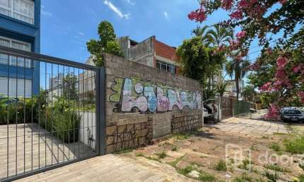 Terreno à venda na Rua Buarque de Macedo, 919, São Geraldo, Porto Alegre, 241 m2 por R$ 425.000