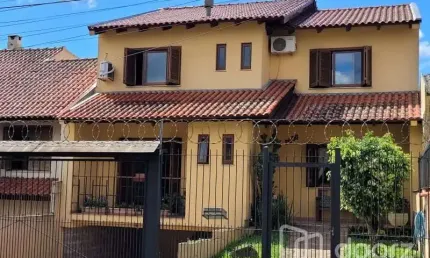 Casa com 3 quartos à venda na rua doutor mário totta, 2812, tristeza, porto alegre, 287 m2 por r$ 870.000