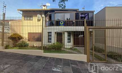 Casa com 3 quartos à venda na Rua Professor Abílio Azambuja, 43, Jardim do Salso, Porto Alegre, 318 m2 por R$ 1.499.000