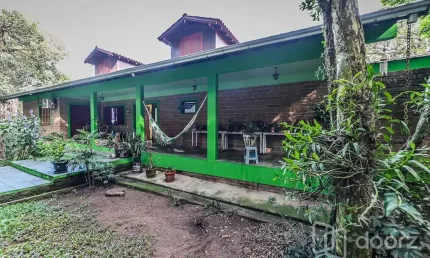 Casa com 4 quartos à venda na Rua Monteverde, 128, Cascata, Porto Alegre, 562 m2 por R$ 1.019.000