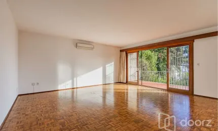 Apartamento com 3 quartos à venda na Alameda Victor Adalberto Kessler, 49, Auxiliadora, Porto Alegre, 190 m2 por R$ 820.000