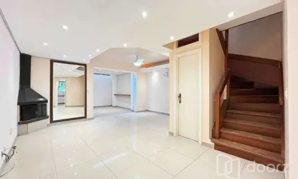 Casa em condomínio fechado com 2 quartos à venda na Rua Doutor Barcelos, 2317, Tristeza, Porto Alegre, 210 m2 por R$ 583.632