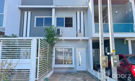 Casa com 2 quartos à venda na Rua Vacaria, 50, Hípica, Porto Alegre, 95 m2 por R$ 328.000