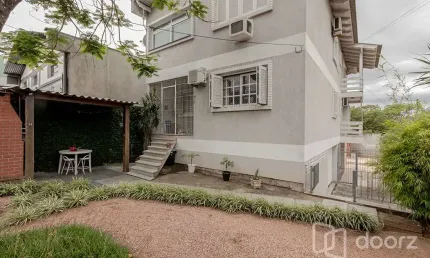 Casa com 3 quartos à venda na Rua Ernesto Pellanda, 78, Vila Jardim, Porto Alegre, 167 m2 por R$ 580.000