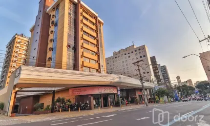 Sala comercial à venda na Rua Vinte e Quatro de Outubro, 1681, Auxiliadora, Porto Alegre, 38 m2 por R$ 369.000