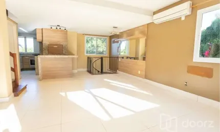 Casa em condomínio fechado com 3 quartos à venda na rua vicenza, 20, mário quintana, porto alegre, 230 m2 por r$ 595.000