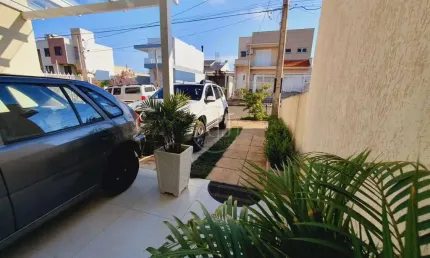 Sobrado no Residencial Verdes Campos no Bairro Mário Quintana, 3 dormitórios, ensolarado e terraço enome... semi mobiliado Top!!! confira