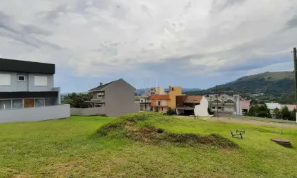 Venha construir a sua casa na região com as mais belas vistas da zona sul!!!