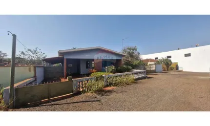 Casa com 3 quartos à venda na Rua Segundo Giória, 51, Centro, Dumont