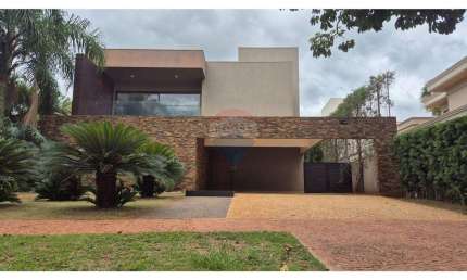 CASA EM CONDOMINIO ALTO PADRÃO - LUXO E CONFORTO PARA SEU LAR