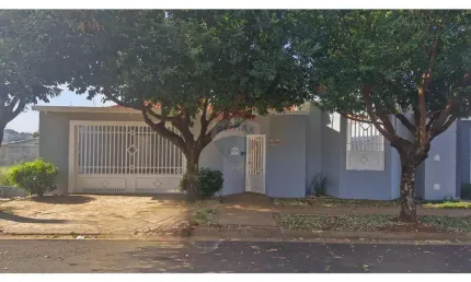 Casa Térrea á Venda com 04 quartos na City Ribeirão em Ribeirão Preto-SP.