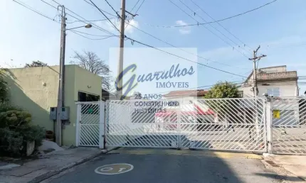 Sobrado de 72m²  c 2 dorms, 1 vaga em Cond fechado por R$ 369.000,00