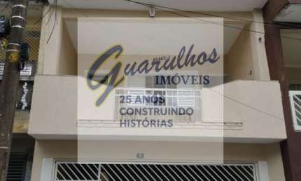 Sobrado de 3 dorms, 2 vagas, área gourmet no Jd Las Vegas - R$390.000,00
