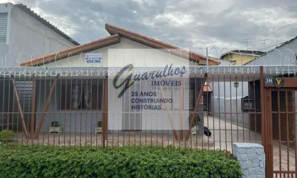 Casa com 3 quartos para alugar na Vila Galvão, Guarulhos 