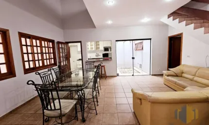 Casa com 4 quartos à venda na Cidade Jardim, Jacareí , 242 m2 por R$ 760.000
