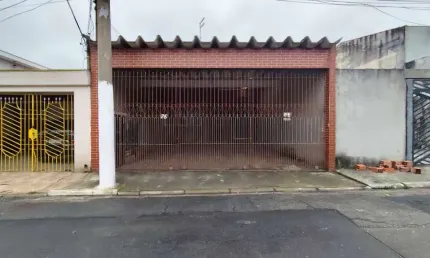 Casa para Venda em São Paulo, Vila Antonieta, 3 dormitórios, 2 banheiros, 4 vagas