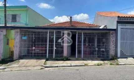 Casa para Venda em São Paulo, Cidade São Mateus, 6 dormitórios, 4 banheiros, 2 vagas