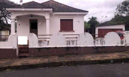 Casa com 3 quartos à venda na Rua Agne, 413, Itararé, Santa Maria