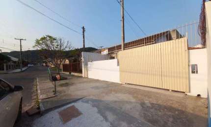 Casa com 2 quartos à venda na R Joao L Davila, 156, Nossa Senhora do Perpétuo Socorro, Santa Maria