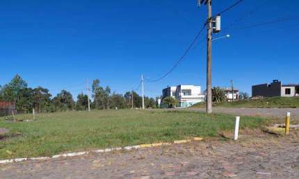 Terreno comercial à venda na Rua E, 1, Tomazetti, Santa Maria