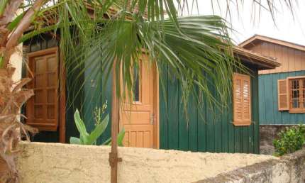 Casa com 2 quartos para alugar na Rua Sete de Setembro, 138, Centro, Santa Maria