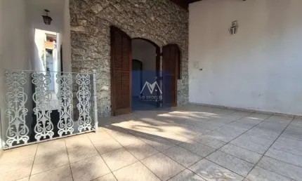 Casa à Venda em Parque Guarani - Várzea Paulista: 2 Quartos, 1 Suíte, 2 Salas, 1 Banheiro, 2 Vagas de Garagem - 125m². Venha Conferir!