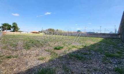 Terreno comercial para alugar no Dois Córregos, Piracicaba  por R$ 1.800