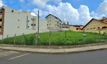 Terreno à venda no Centro, Águas de São Pedro  por R$ 900.000