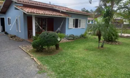 Casa com 2 quartos à venda na Rua Deputado Epitácio Bittencourt, 6889, Ambrósio, Garopaba, 444 m2 por R$ 954.000