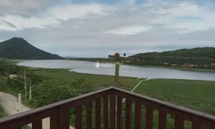 Casa com 3 quartos à venda na ADILIO INACIO ABREU, 3789, Macacu, Garopaba, 61 m2 por R$ 1.383.000