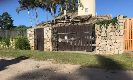 Casa com 3 quartos à venda na DAS TAINHAS, 145, Capão, Garopaba, 232 m2 por R$ 1.750.000