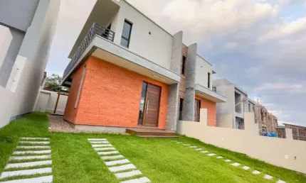 Casa com 3 quartos à venda na ALTAS FREITAS NAUCK, 900, Pinguirito, Garopaba, 137 m2 por R$ 900.000
