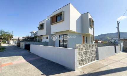 Casa com 3 quartos à venda na 06 De Janeiro, 490, Areais da Palhocinha, Garopaba, 95 m2 por R$ 697.000
