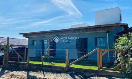 Casa comercial à venda na Geral de Ibiraquera, s/n, 200, Ibiraquera, Imbituba, 220 m2 por R$ 934.000