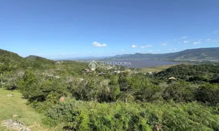 Terreno à venda na Dos Camarões, 5555, Praia da Ferrugem, Garopaba, 2000 m2 por R$ 890.000
