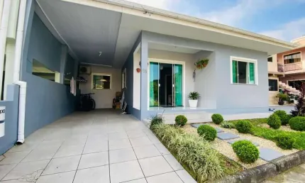 Casa com 3 quartos à venda na Servidão Maria Camila Cardoso, 63, Centro, Garopaba, 90 m2 por R$ 742.000