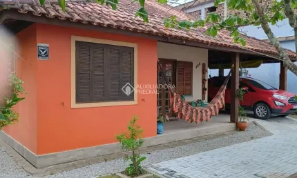 Casa com 3 quartos à venda na pinguirito, 327, centro, garopaba, 120 m2 por r$ 1.300.000