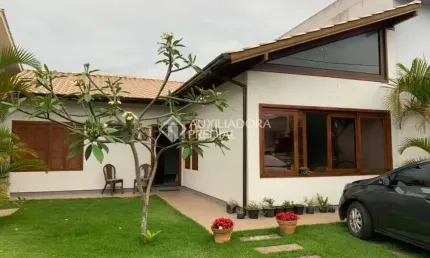 Casa com 2 quartos à venda na ANA TEREZA RIBEIRO, 34, Ambrósio, Garopaba, 100 m2 por R$ 979.000