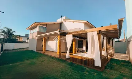 Casa com 4 quartos à venda na Do Travessão, 85, Ambrósio, Garopaba, 240 m2 por R$ 1.757.500
