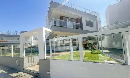 Casa com 3 quartos à venda na das amendoeiras, 100, morrinhos, garopaba, 188 m2 por r$ 2.890.000