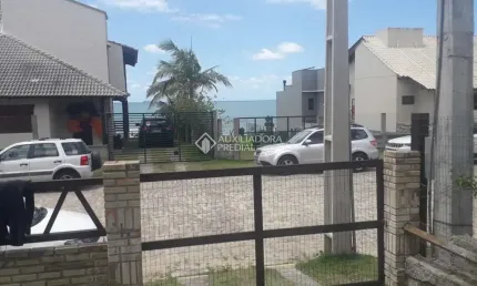 Casa com 4 quartos à venda na Das Amendoeiras, 224, Morrinhos, Garopaba, 180 m2 por R$ 2.250.000