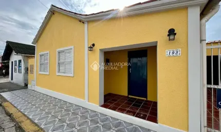 Casa com 3 quartos à venda na aderbal ramos da silva, 193, centro, garopaba, 68 m2 por r$ 2.100.000