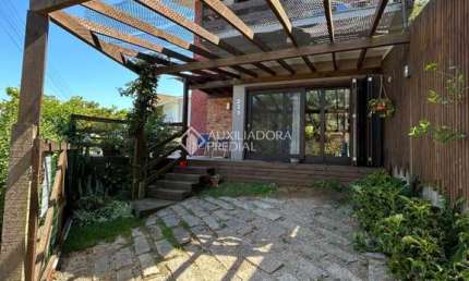 Casa com 3 quartos à venda na Maria Nauck Dos Santos, 3, Centro, Garopaba, 168 m2 por R$ 1.300.000