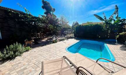 Casa com 3 quartos à venda na Ver. Laudelino Antônio Teixeira, 520, Ibiraquera, Garopaba, 160 m2 por R$ 850.000