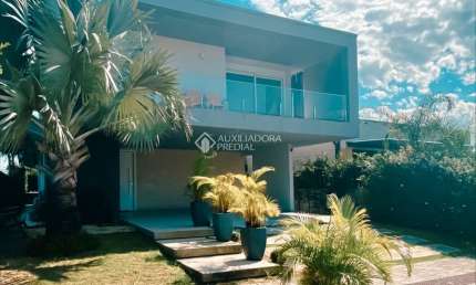 Casa em condomínio fechado com 3 quartos à venda na CONDOMINIO ROSA INTERNACIONAL, 608, Grama, Garopaba, 360 m2 por R$ 2.450.000