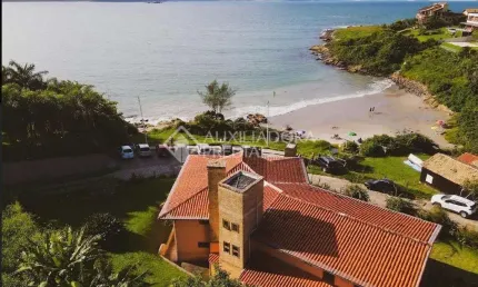 Casa com 5 quartos à venda na VITOR CARLOS NAUCK, 99, Centro, Garopaba, 928 m2 por R$ 3.900.000