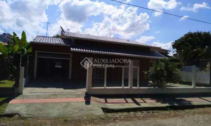 Casa com 3 quartos à venda na BATISTA PACHECO PEREIRA, 734, Centro, Garopaba, 168 m2 por R$ 1.180.000