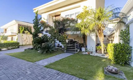 Casa em condomínio fechado com 5 quartos à venda no Uberaba, Curitiba  por R$ 3.580.000