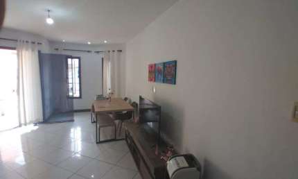 Linda casa para venda, a 500metros da Estação Metrô Aeroporto em Itinga - Lauro de Freitas - BA